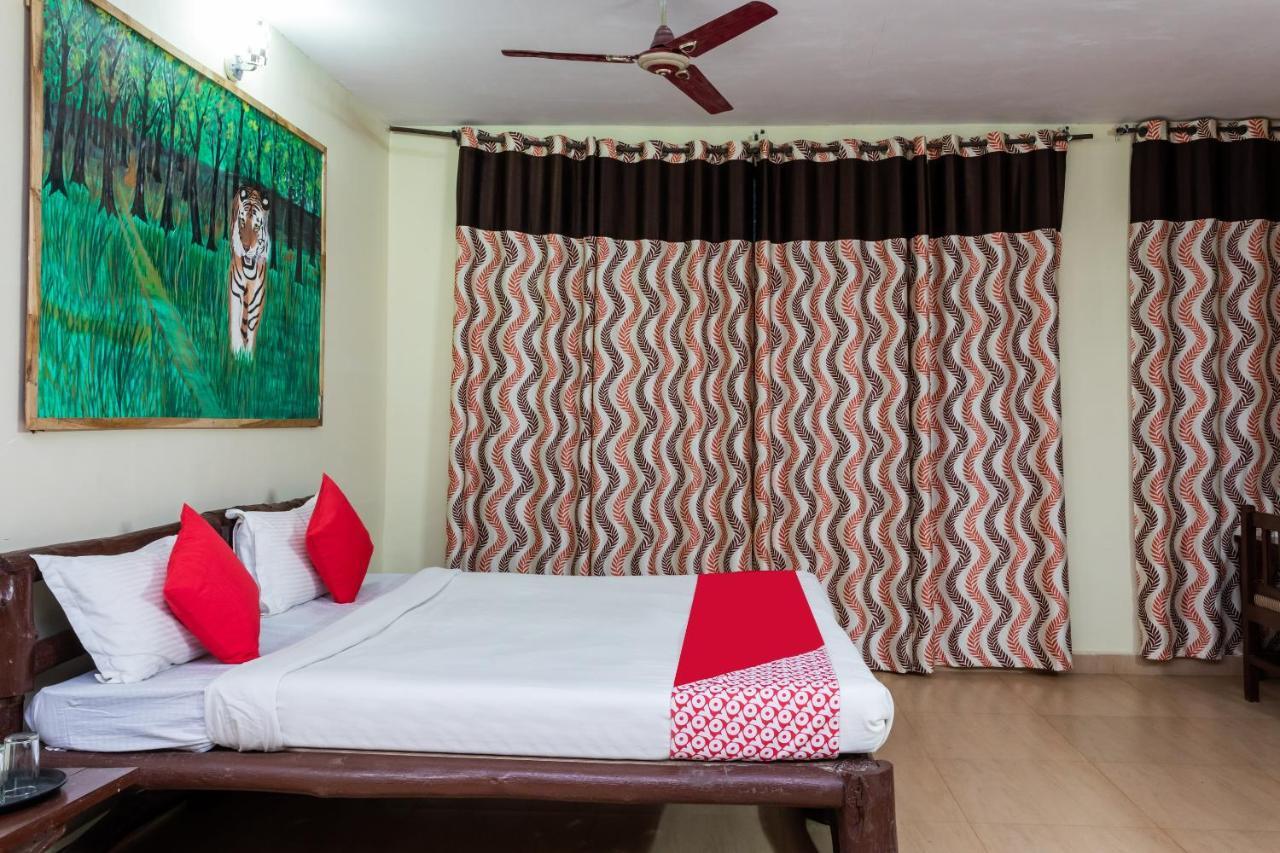 Kanha Village Eco Resort Exteriör bild