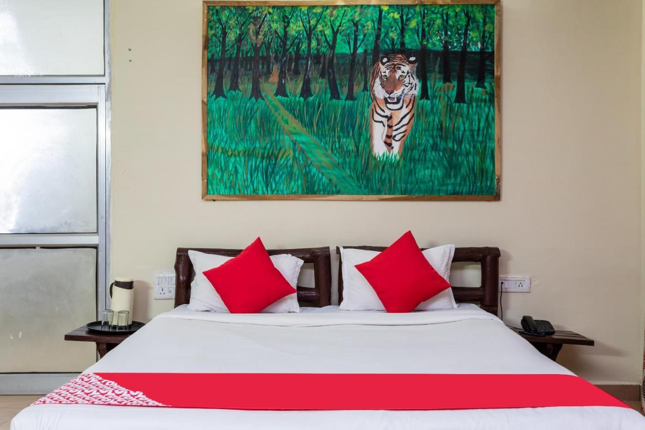 Kanha Village Eco Resort Exteriör bild