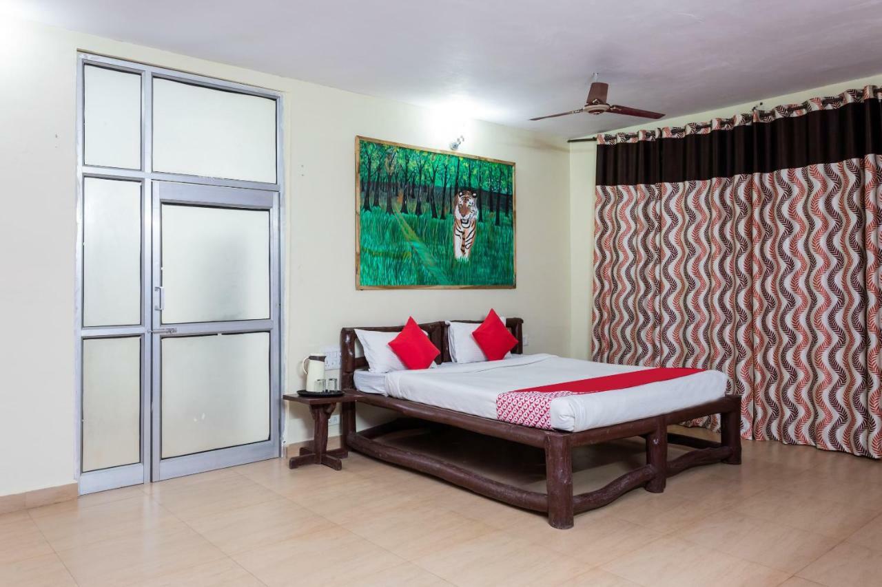 Kanha Village Eco Resort Exteriör bild